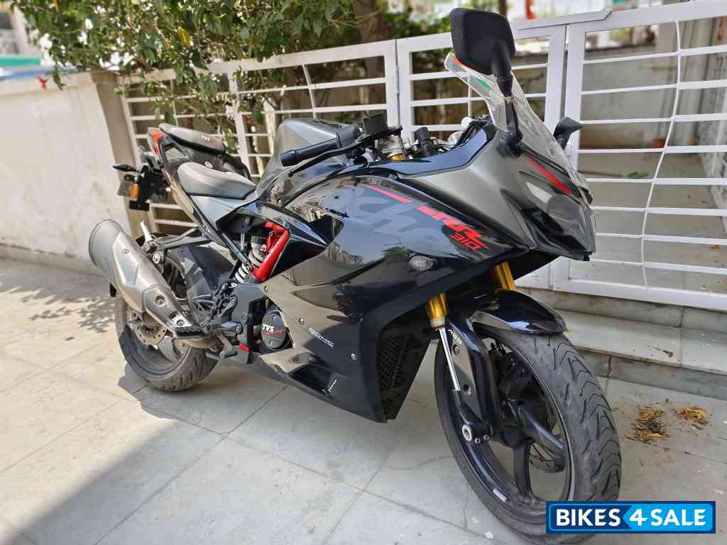 Black TVS Apache RR 310 2020 Black TVS Apache RR 310 2020