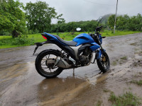 Suzuki Gixxer 2015 Model