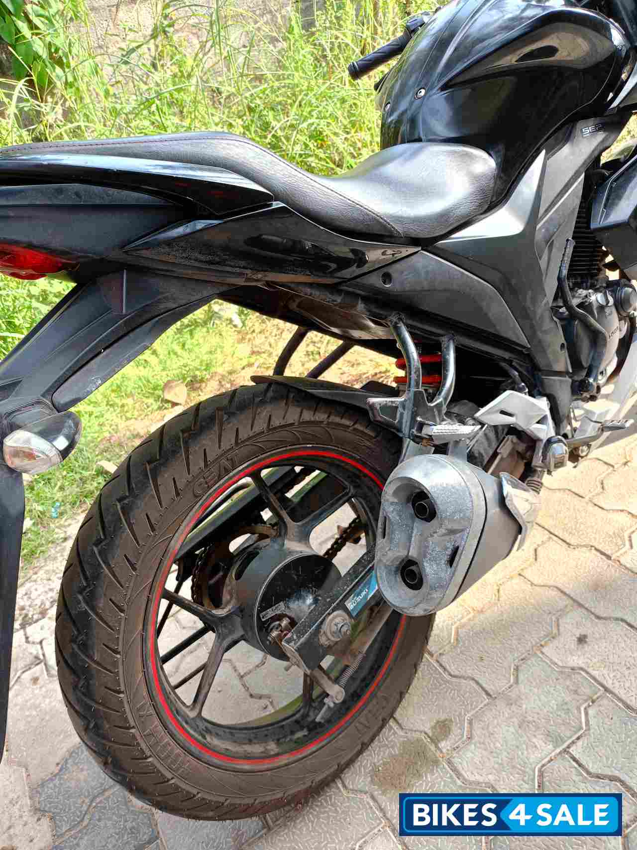 Suzuki Gixxer SF Suzuki Gixxer SF