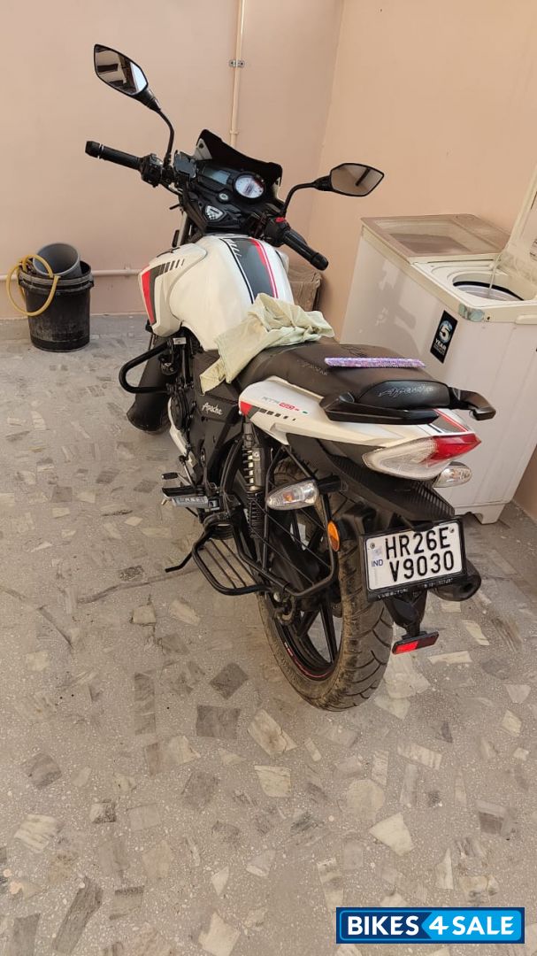 TVS Apache RTR 160 4V BS6 TVS Apache RTR 160 4V BS6