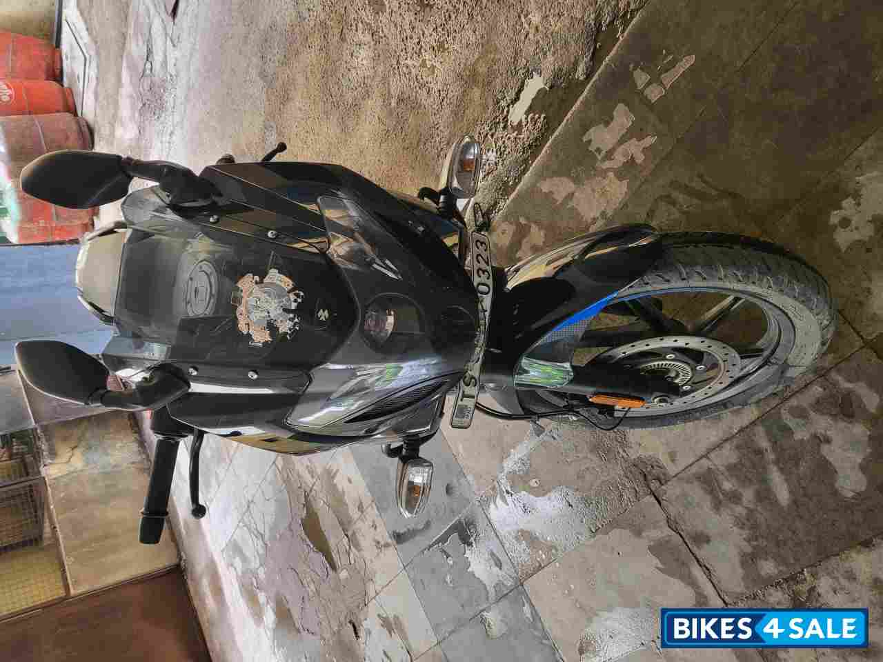 Bajaj Pulsar 220F BS6 Bajaj Pulsar 220F BS6