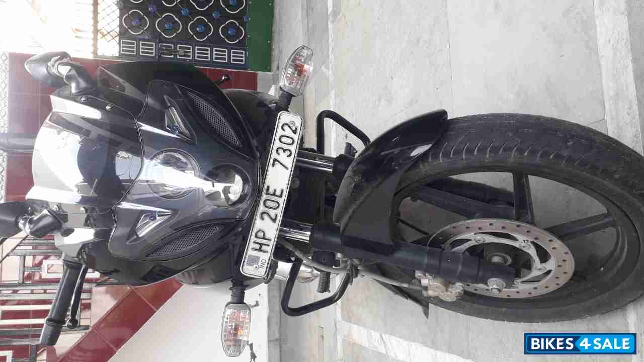 Bajaj Pulsar 220F Bajaj Pulsar 220F