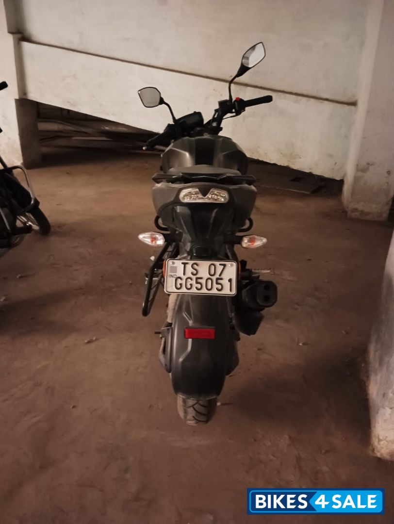 Black TVS Apache RTR 200 4V Black TVS Apache RTR 200 4V