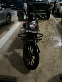 Red Bajaj Avenger Street 160