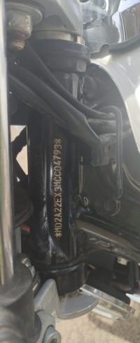 Moon White Bajaj Avenger Cruise 220 BS6