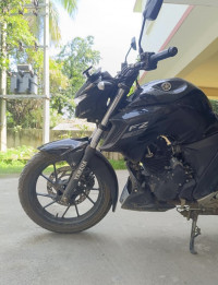 Black Yamaha FZ 25 BS6