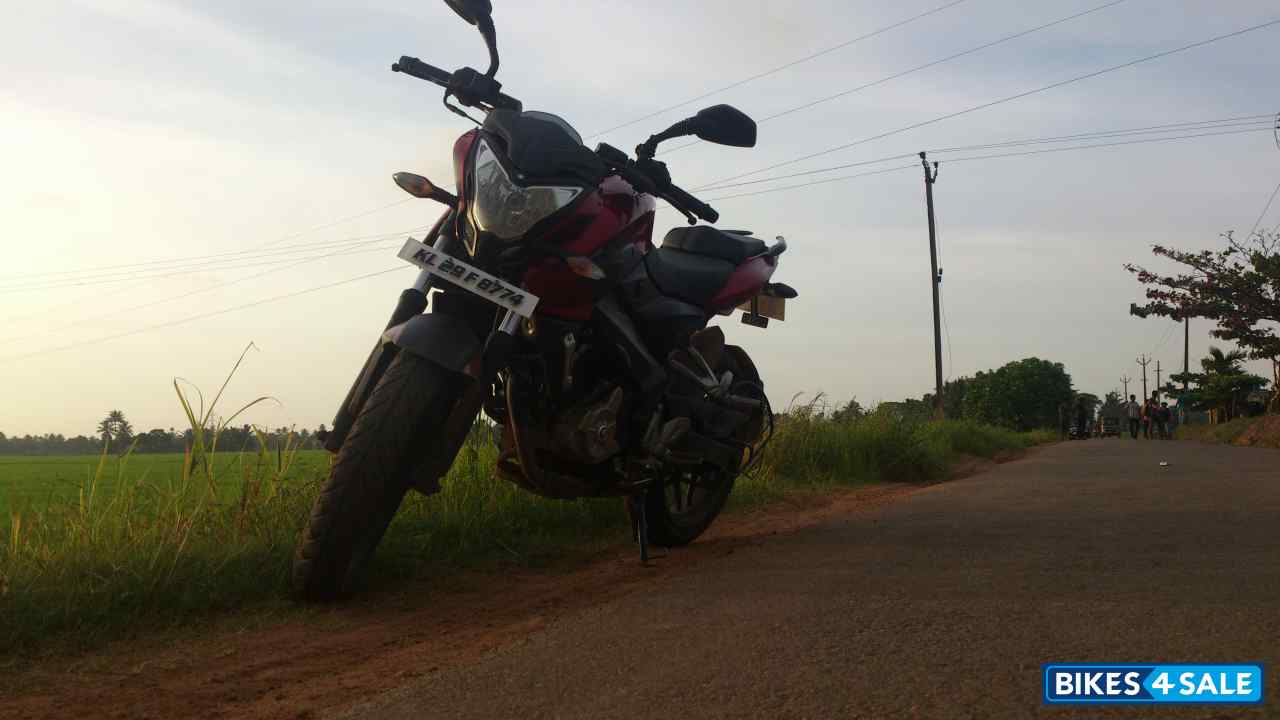 Bajaj Pulsar 200 NS Bajaj Pulsar 200 NS