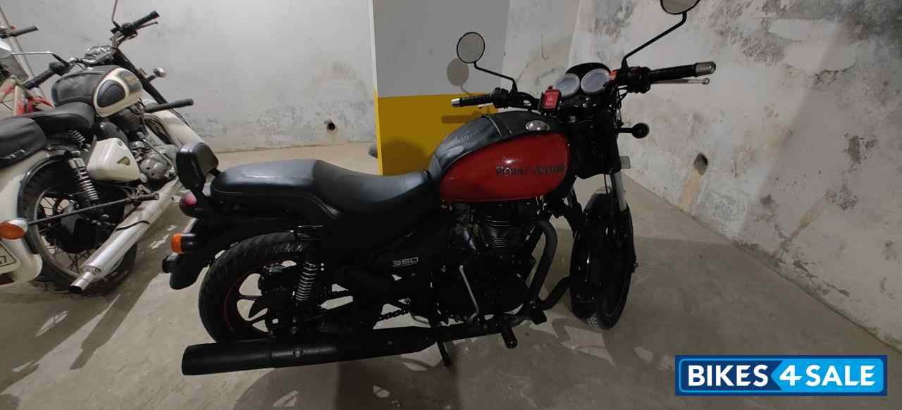Red Royal Enfield Thunderbird X 350 Red Royal Enfield Thunderbird X 350