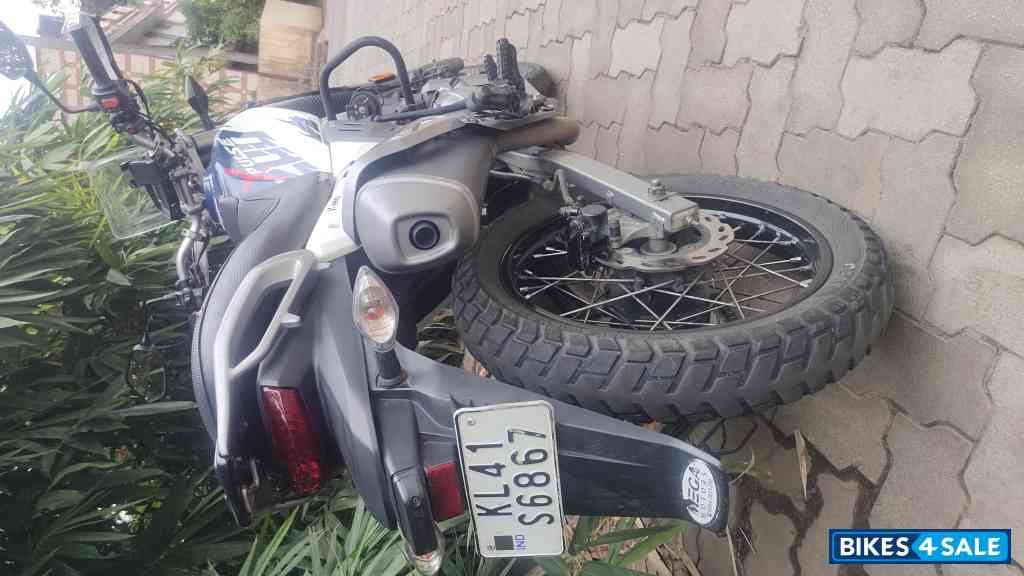 White Blue Hero Xpulse 200 4V Pro White Blue Hero Xpulse 200 4V Pro