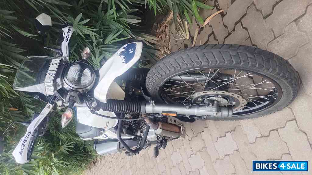 White Blue Hero Xpulse 200 4V Pro White Blue Hero Xpulse 200 4V Pro