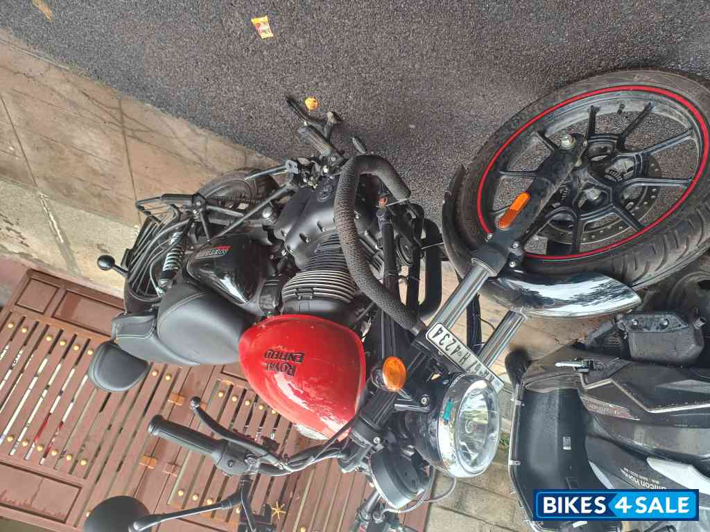 Red Royal Enfield Meteor 350 Fireball Red Royal Enfield Meteor 350 Fireball