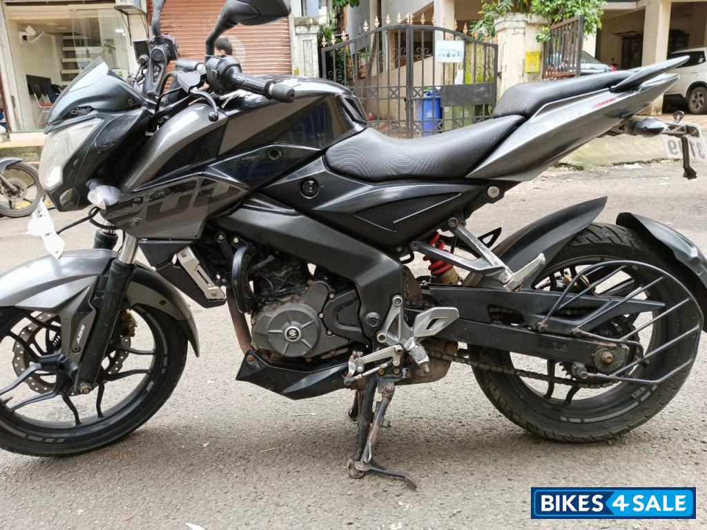 Black And Grey Bajaj Pulsar 200 NS ABS Black And Grey Bajaj Pulsar 200 NS ABS
