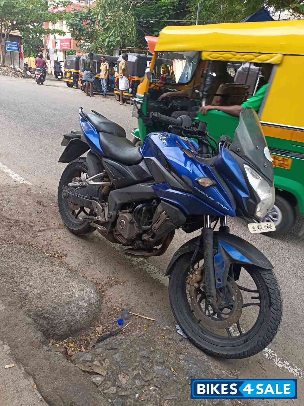 Blue Bajaj Pulsar AS 200 Blue Bajaj Pulsar AS 200