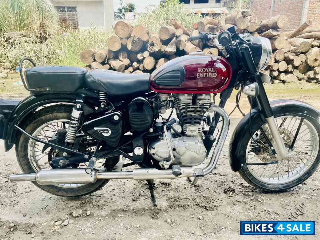 Redditch Red Royal Enfield Classic 350 Redditch Red