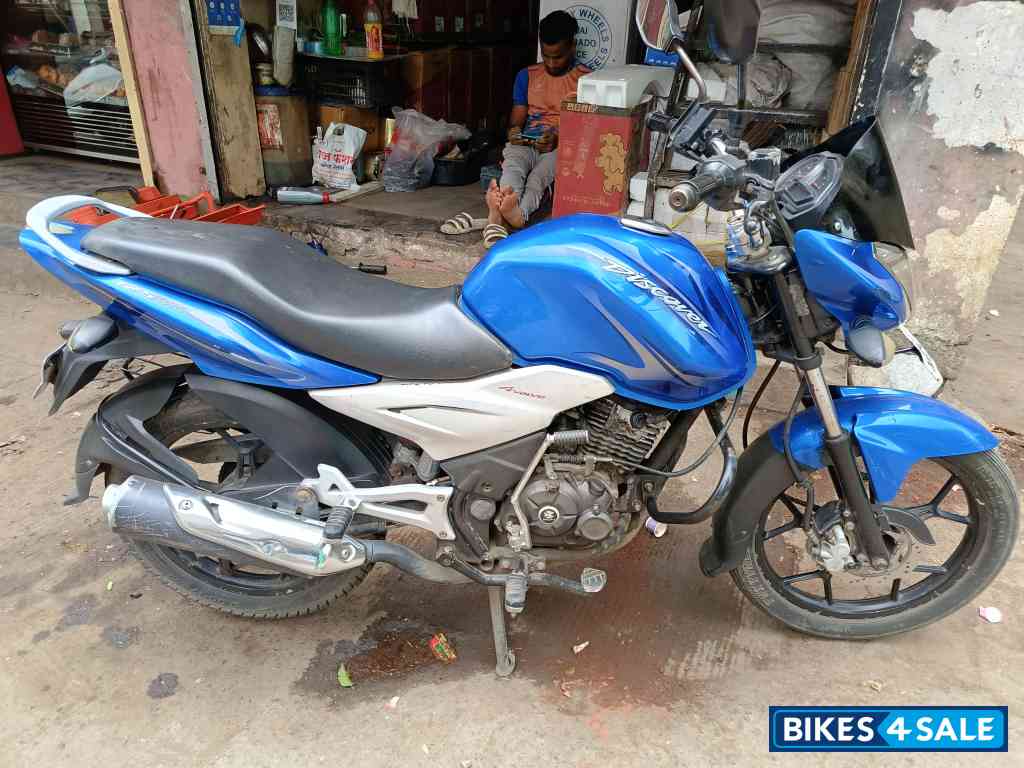 Blue Bajaj Discover 125 ST Blue Bajaj Discover 125 ST