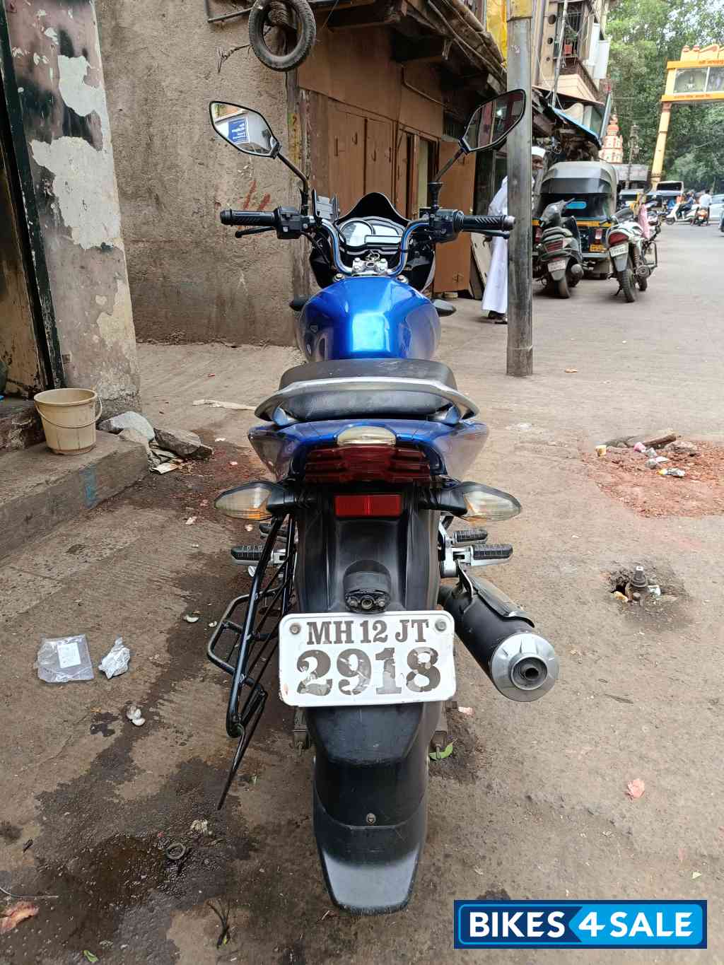 Blue Bajaj Discover 125 ST Blue Bajaj Discover 125 ST