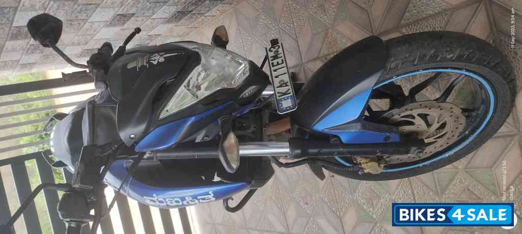 Blue Bajaj Pulsar 200 NS Blue Bajaj Pulsar 200 NS