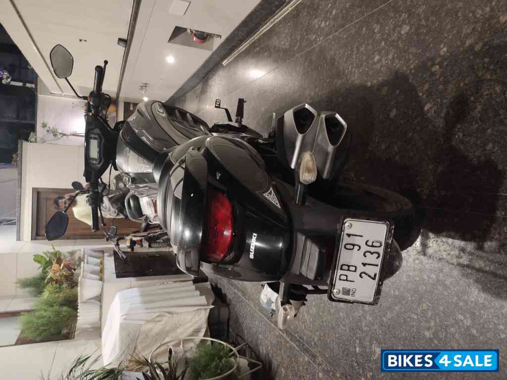 Black Suzuki Intruder 150 Black Suzuki Intruder 150