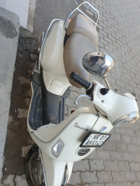 Vespa LX 125