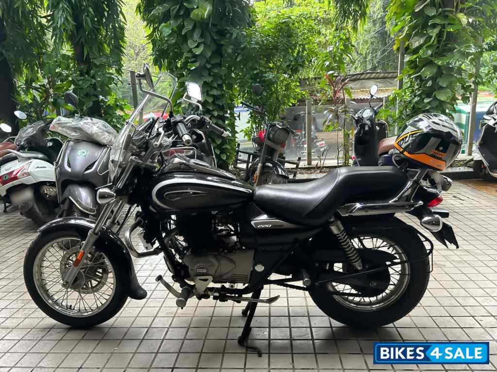 Bajaj Avenger Cruise 220 BS6 Bajaj Avenger Cruise 220 BS6