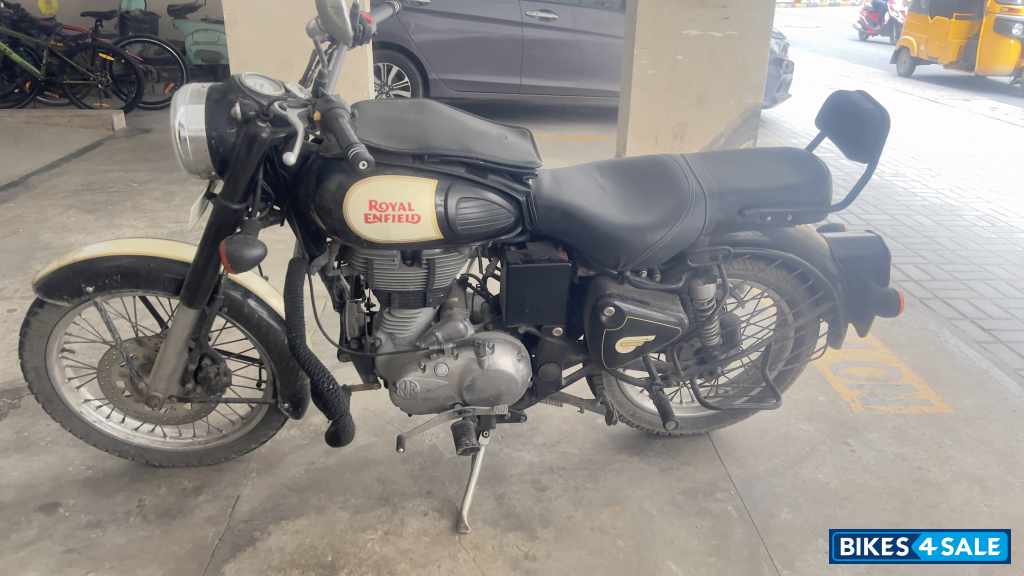Black Royal Enfield Classic 500 Black Royal Enfield Classic 500