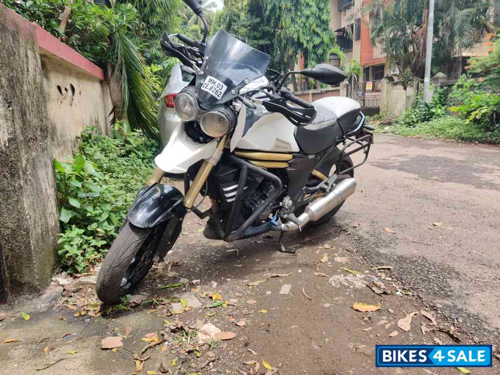 Mahindra Mojo UT 300 Mahindra Mojo UT 300