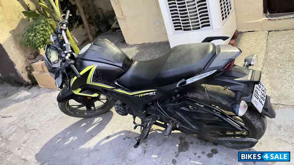 Green And Grey Sp Edition Honda CB Hornet 160R Green And Grey Sp Edition Honda CB Hornet 160R