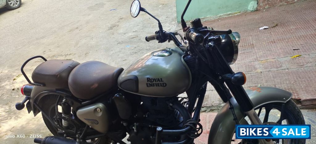 Gun Metal Grey Royal Enfield Classic 350 BS VI