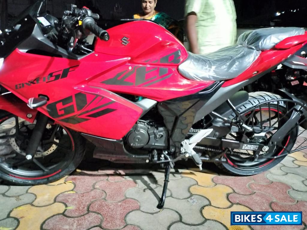 Tomato Red Suzuki Gixxer SF BS6 Tomato Red Suzuki Gixxer SF BS6