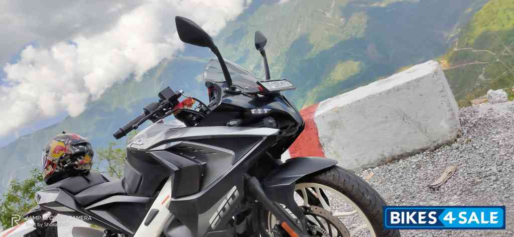 Bajaj Pulsar RS 200 Bajaj Pulsar RS 200