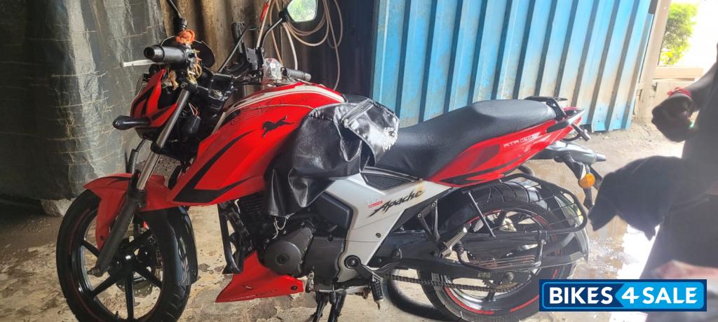 Red TVS Apache RTR 160 4V Red TVS Apache RTR 160 4V