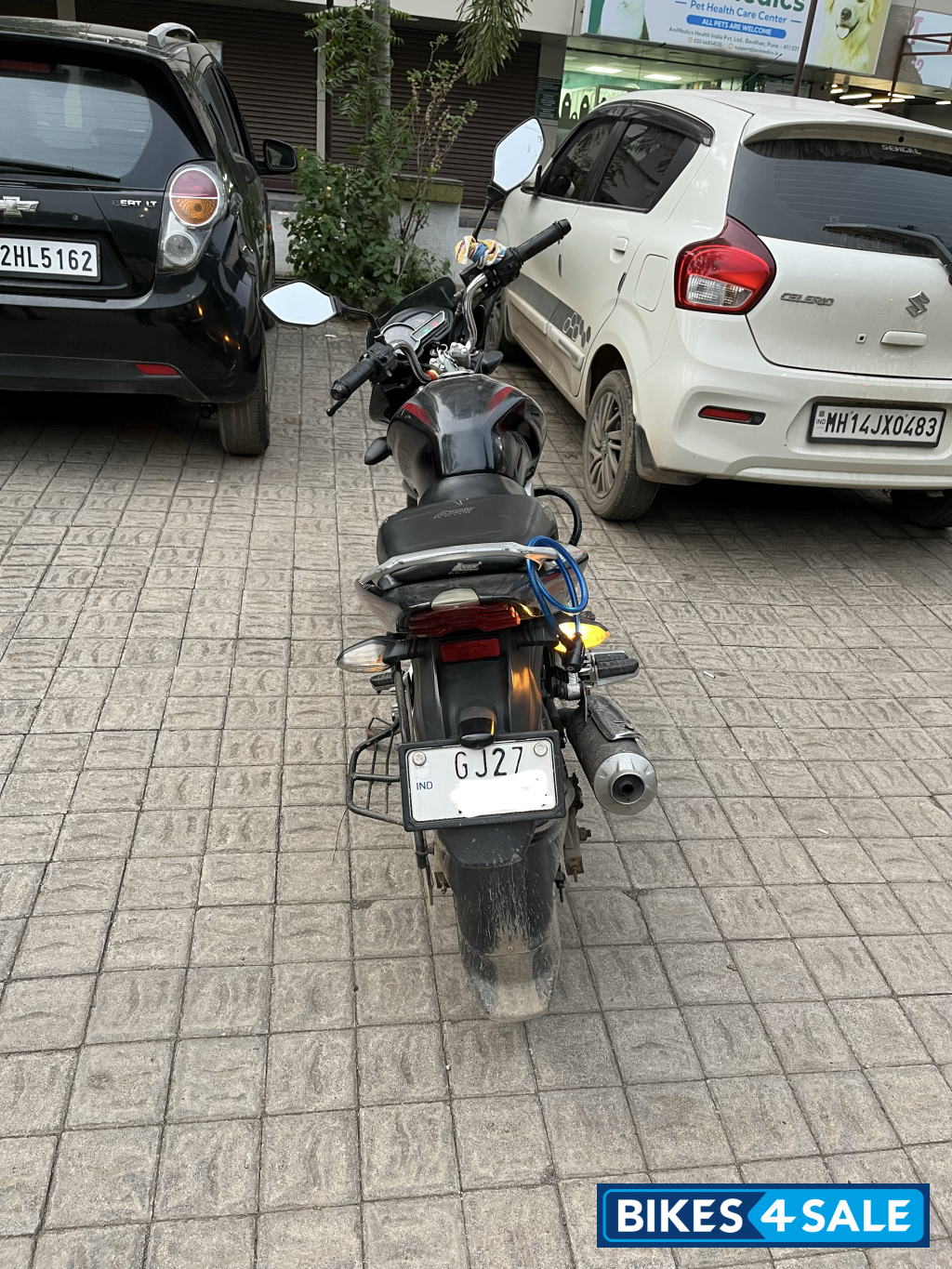 Black Bajaj Discover 125 ST Black Bajaj Discover 125 ST