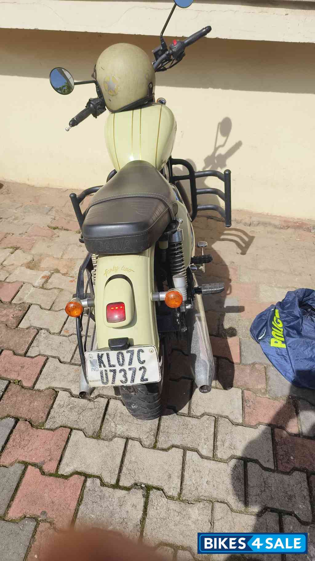 Jawa 42 Bobber Dual Channel ABS Jawa 42 Bobber Dual Channel ABS