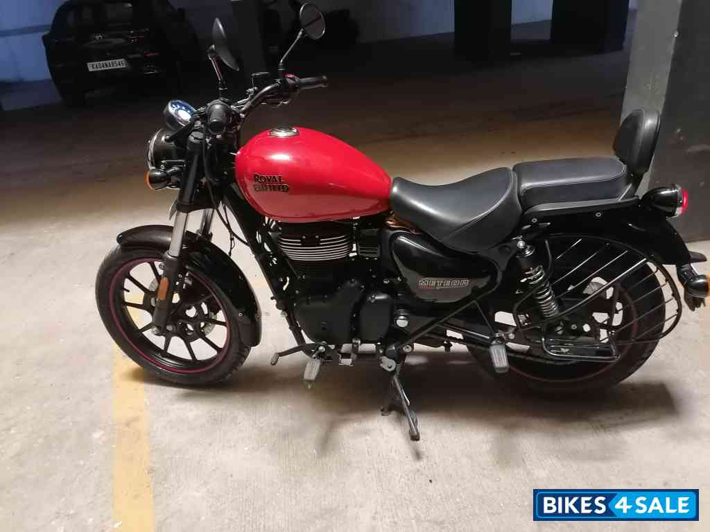 Royal Enfield Meteor 350 Fireball Royal Enfield Meteor 350 Fireball