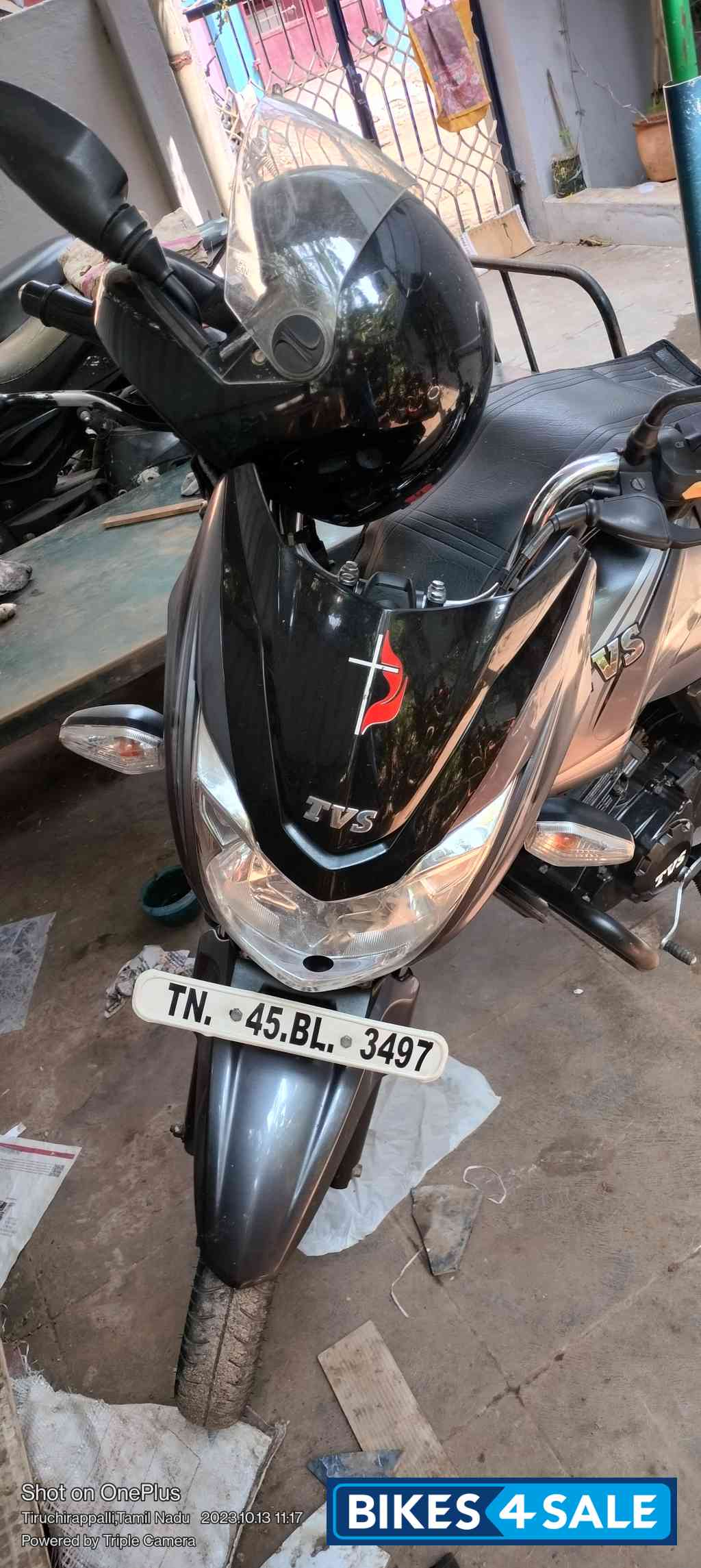 TVS Victor TVS Victor