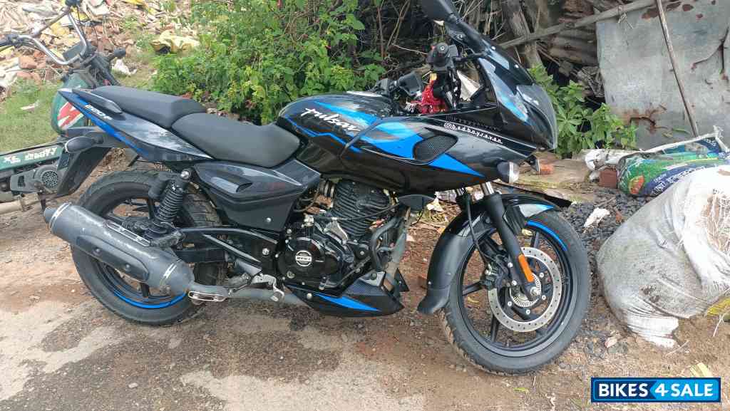 Bajaj Pulsar 220F BS6 Bajaj Pulsar 220F BS6