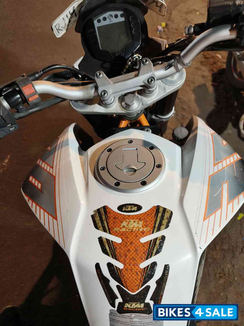 White KTM Duke 390 White KTM Duke 390