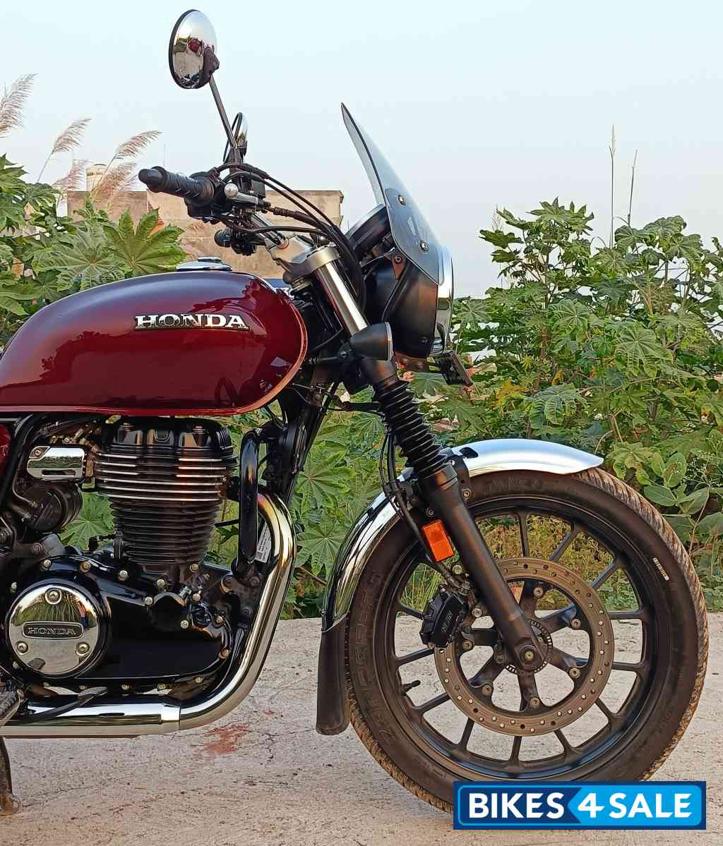 Red Honda 2023 CB350 Hness DLX Pro Chrome Red Honda 2023 CB350 Hness DLX Pro Chrome