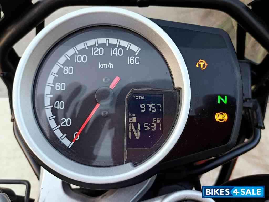 Red Honda 2023 CB350 Hness DLX Pro Chrome Red Honda 2023 CB350 Hness DLX Pro Chrome