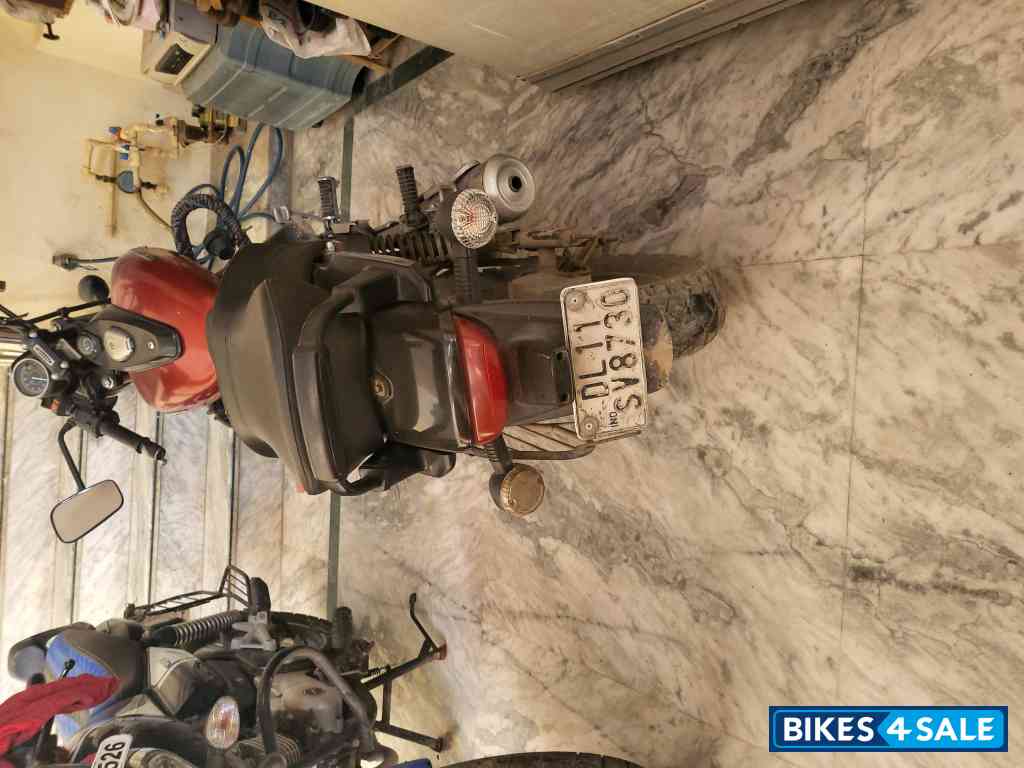 Bajaj Avenger 180 DTS-i Bajaj Avenger 180 DTS-i