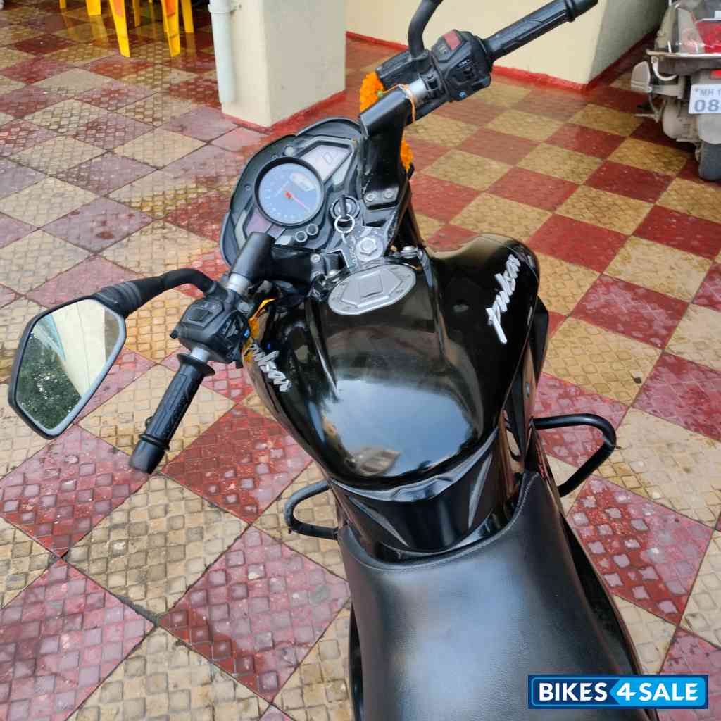 Bajaj Pulsar 200 NS Bajaj Pulsar 200 NS