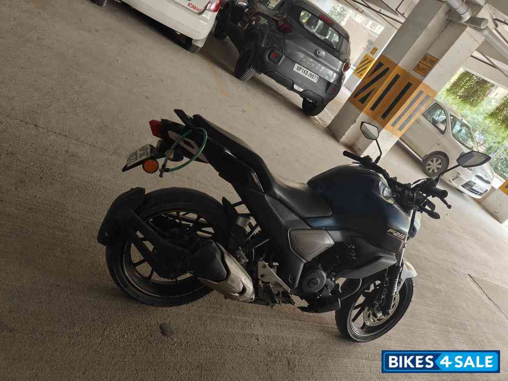 Blue Yamaha FZ-S Blue Yamaha FZ-S