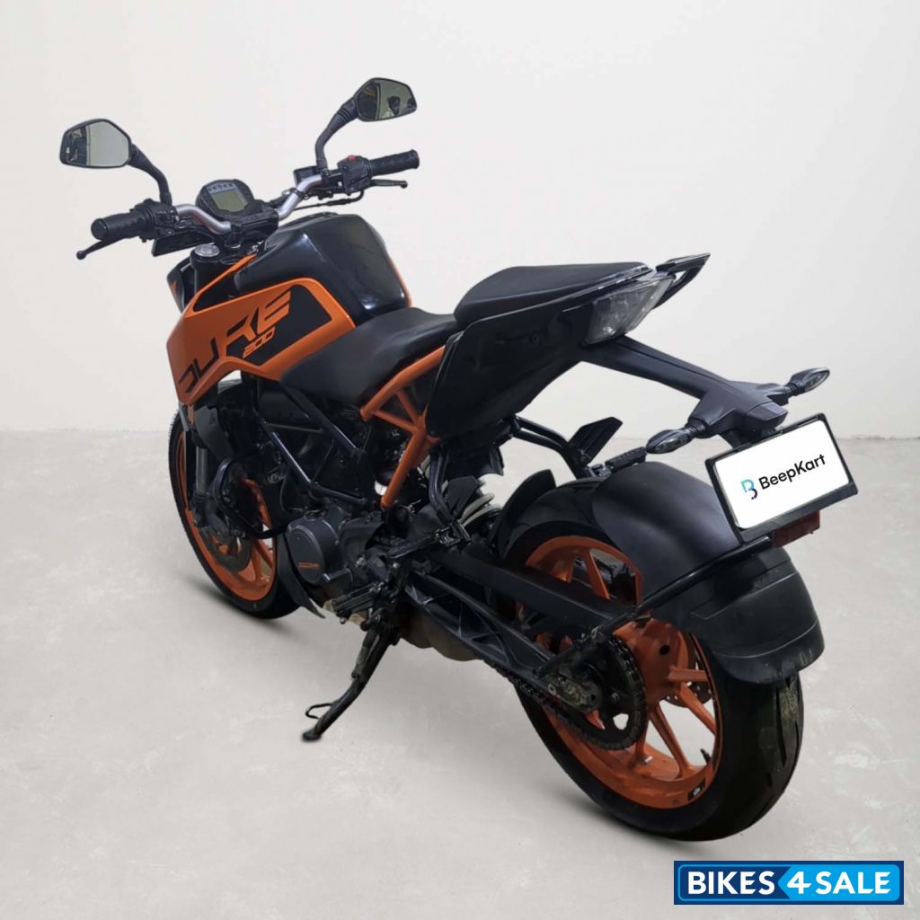 KTM Duke 200