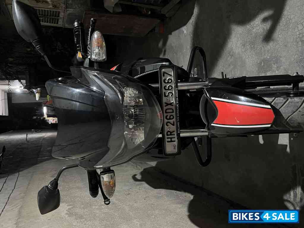 Black TVS Apache RTR 160