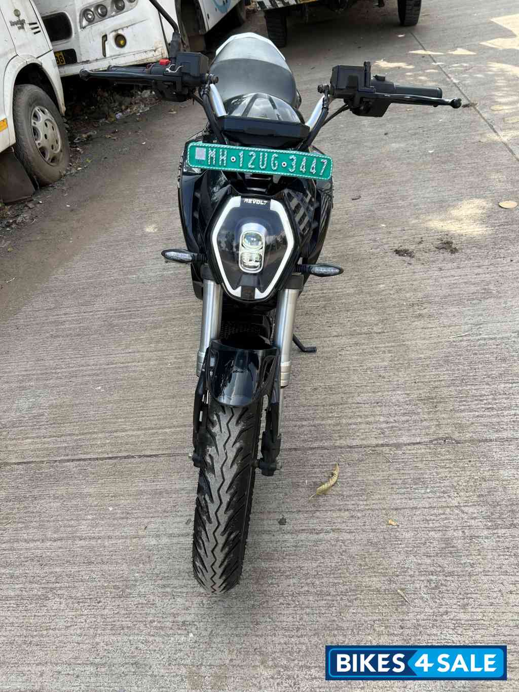 Revolt RV 400 Revolt RV 400