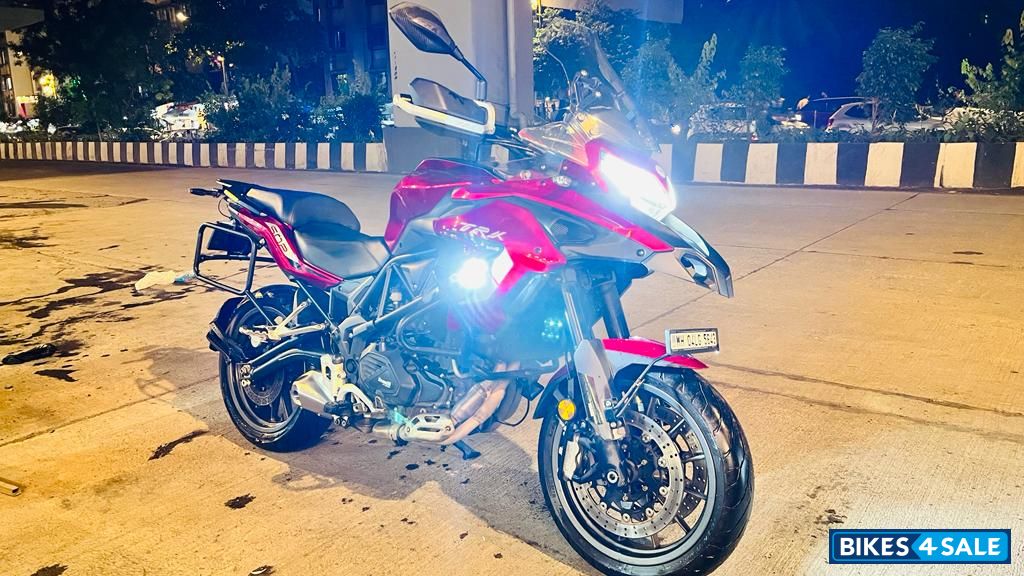 Red Benelli TRK 502 Red Benelli TRK 502