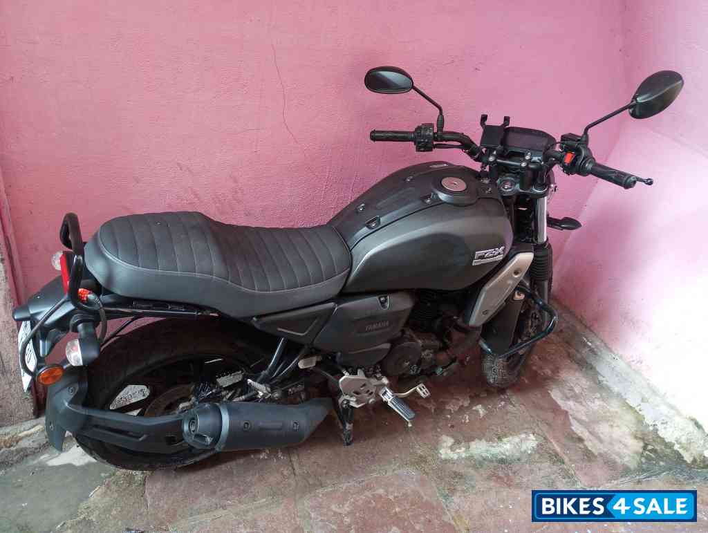 Matt Black Yamaha FZ-X