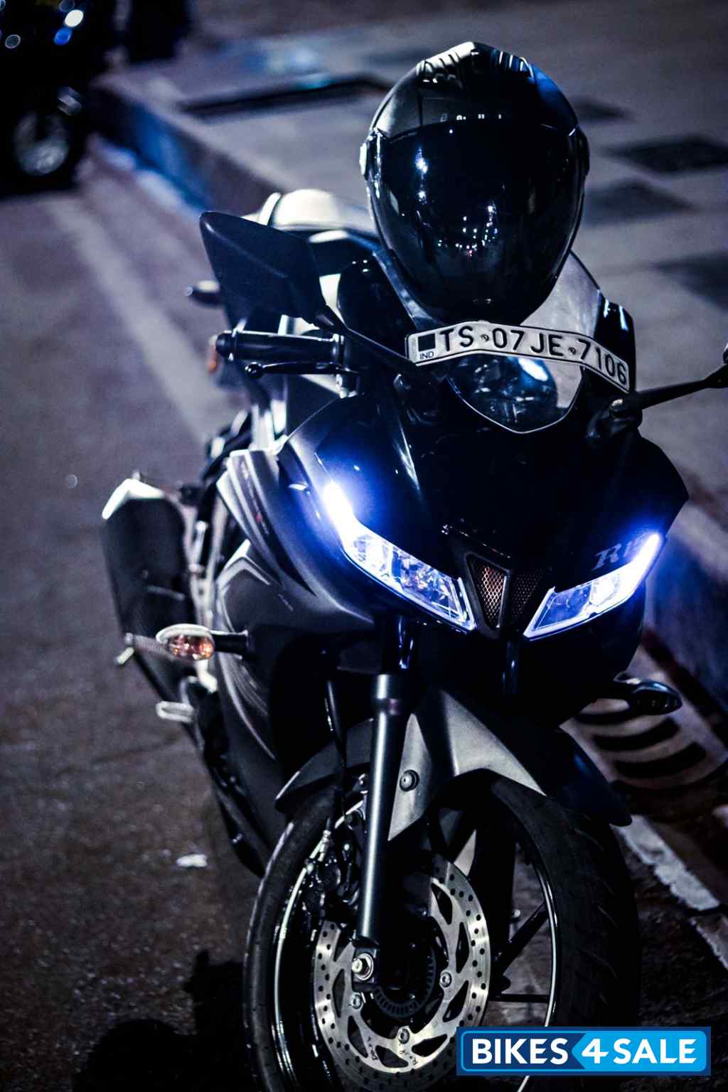 Black Yamaha YZF R15 V3 Black Yamaha YZF R15 V3