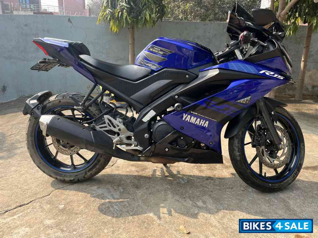 Blue Yamaha YZF R15 V3