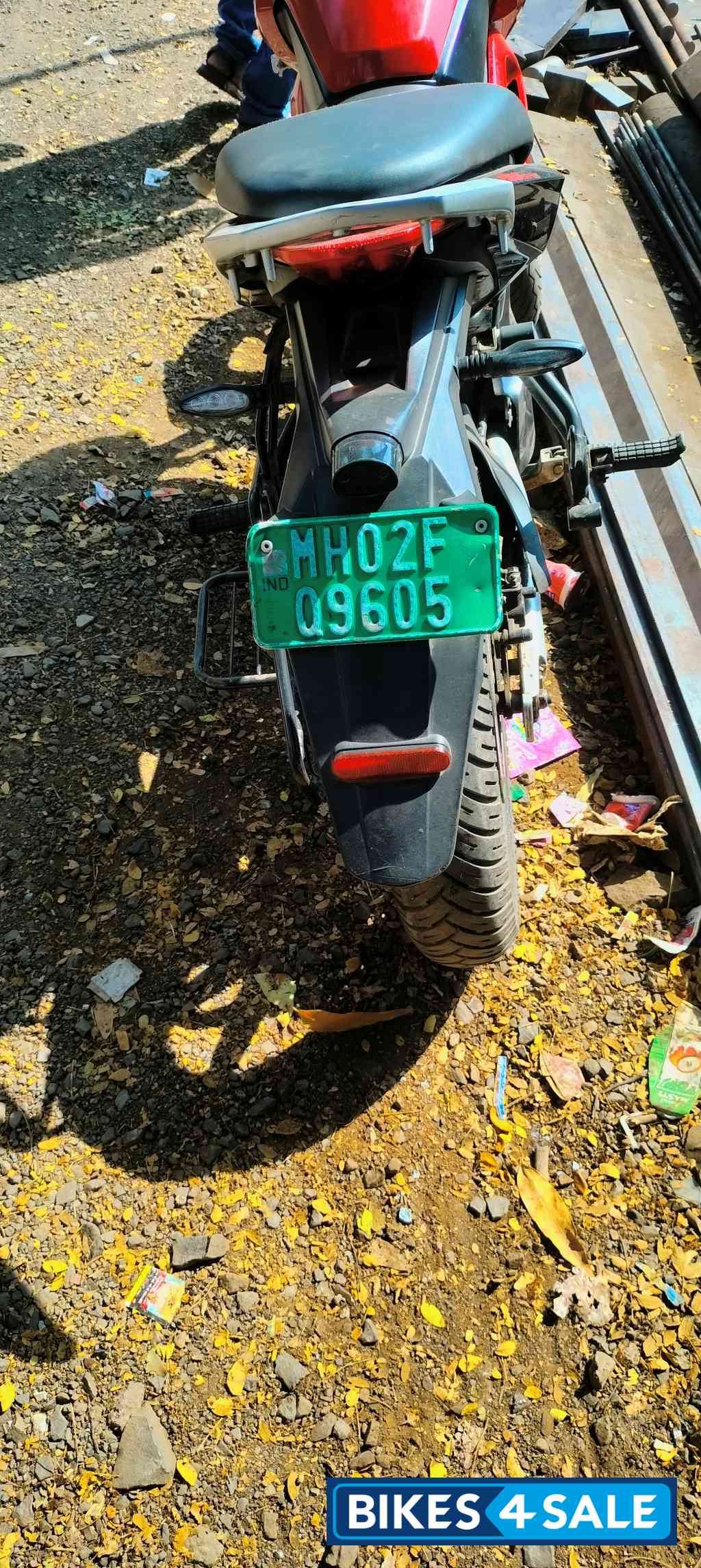 Revolt RV 400 Revolt RV 400